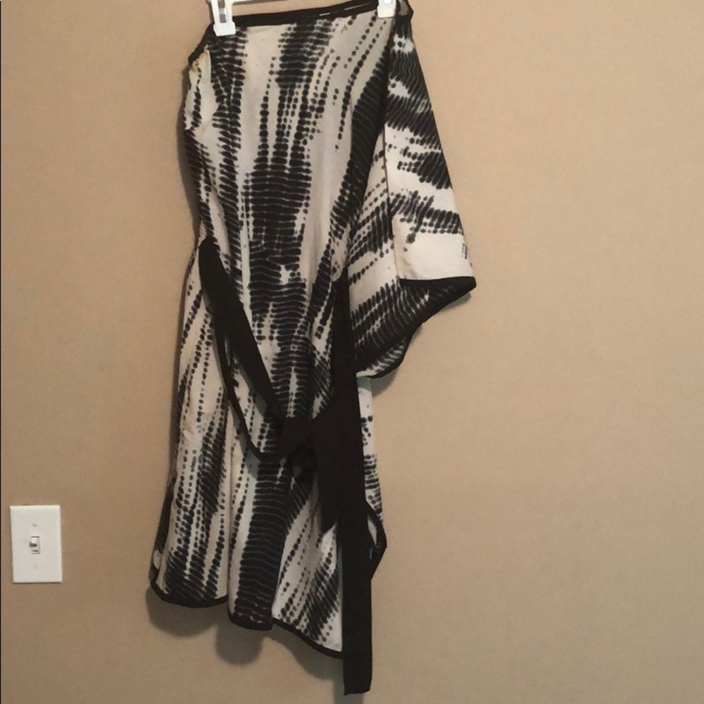 Black/White Pattern Off-Shoulder Dress